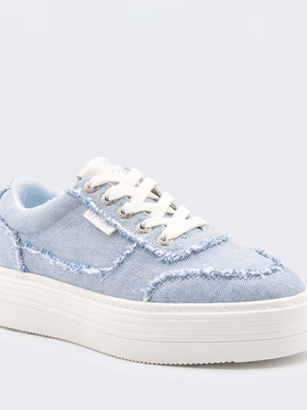Roxy Sheilahh 2.0 Sneaker, NIB , light wash denim like fabric